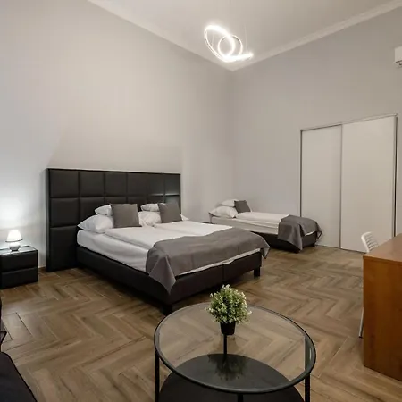 Prime Time Vaci * Budapest